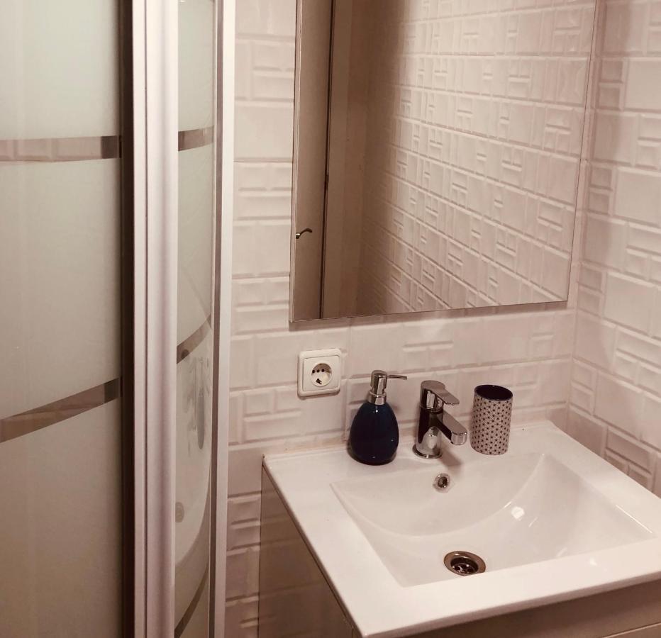 Le Petit Caprice Apartment อาโร ภายนอก รูปภาพ